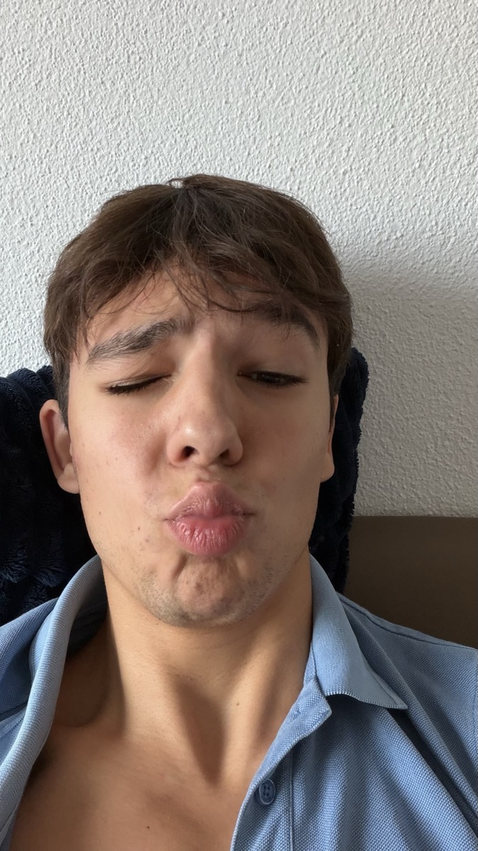 Pavel sending you a kiss